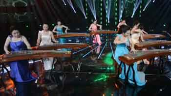 翡翠（演奏：百花引筝团）